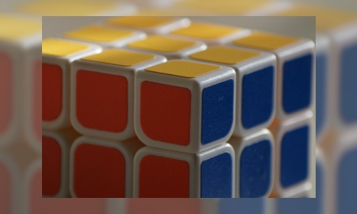 Plaatje Rubiks kubus oplossen
