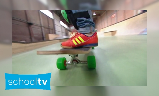 Hoe wordt een skateboard gemaakt?