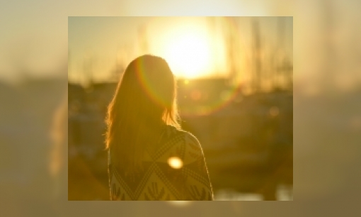 Plaatje Waarom moet je niezen als je in de zon kijkt?