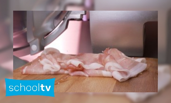 Plaatje Hoe wordt rauwe ham gemaakt?