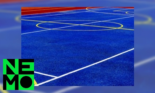 Kun je voetballen op blauw gras?