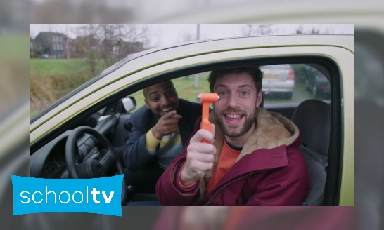 Wat moet je doen als je met de auto in het water belandt?