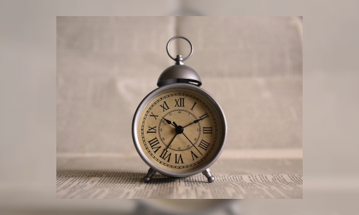 Plaatje Jeugdbieb challenge: klokken in huis
