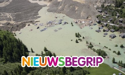 Zwitsers dorp bedolven na instorting bergwand