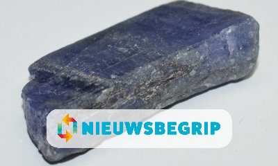 Plaatje Mijnwerker in Tanzania vindt enorme edelstenen