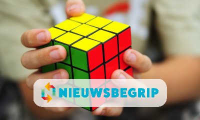 Plaatje Kunstwerk van Rubiks kubussen